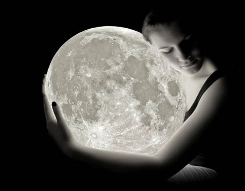 woman-holding-the-moon-e13519969922181